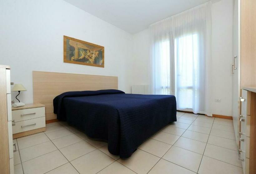 آپارتمان 1 خوابه, Residence Sole Del Conero