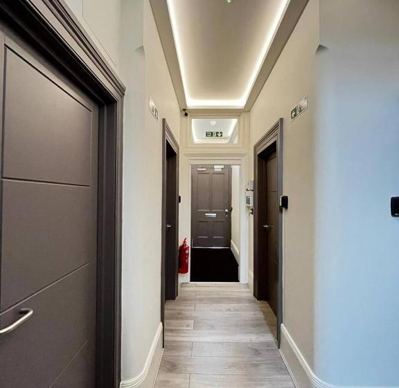 Студия Стандарт, Apt 03 Beachside Beauty Central Studio Steps From Cafes
