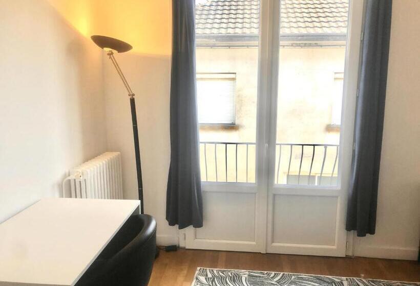 Номер Стандарт с Балконом, Chambre à Sigoules Dans Maison Partagée