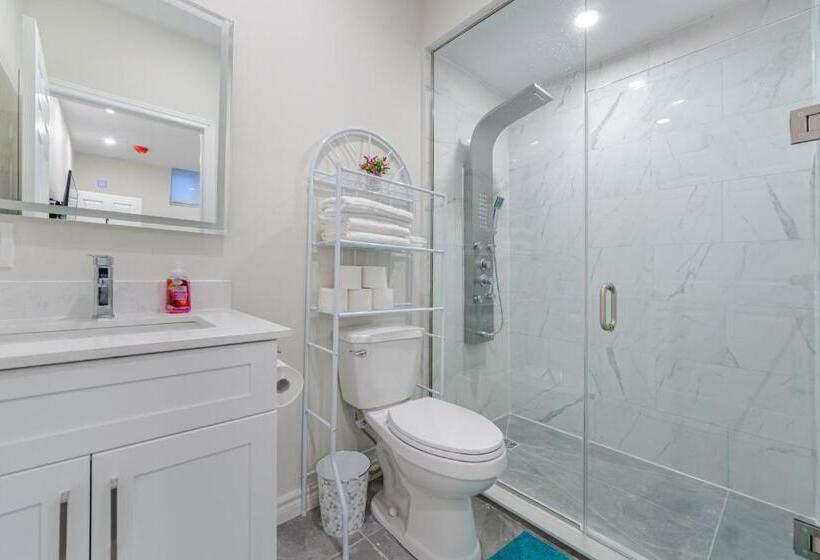 Номер Deluxe, Private Basement Bedrooms In Oakville