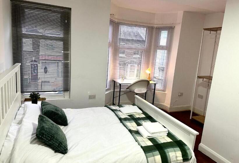 Номер Стандарт, Stratford Guesthouse
