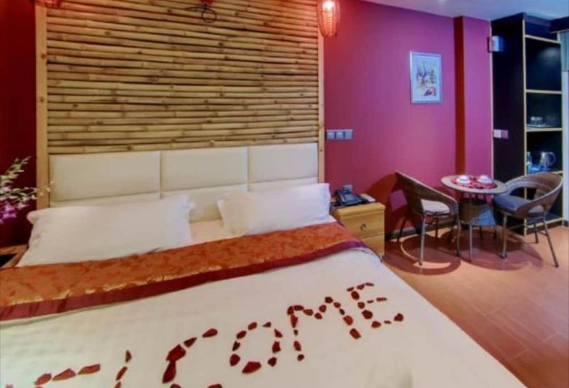 Quarto Superior, Clear Sky Inn