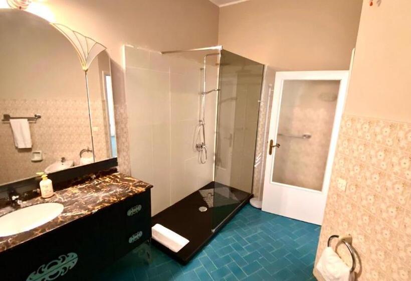 Suite with Terrace, Residence Al Lago