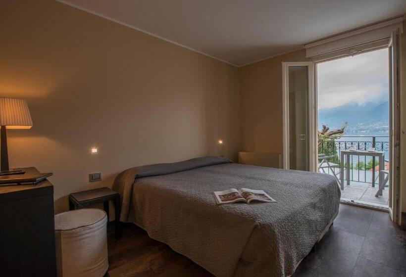 Superior room with lake view, Albergo Silvio