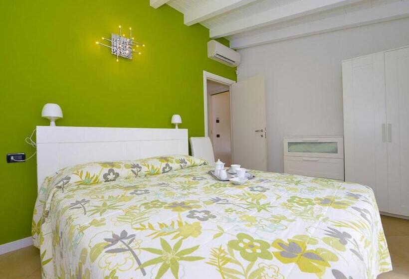 プールの見える１ベッドルームアパートメント, Albergo Silvio