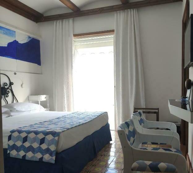 Quarto Estandar, Taverna Del Capitano
