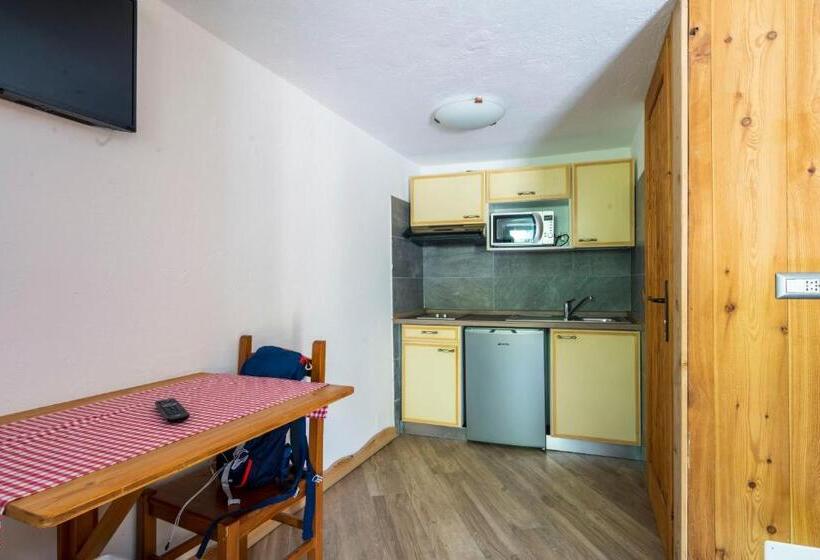 استودیوی استاندارد, Residence Covalou