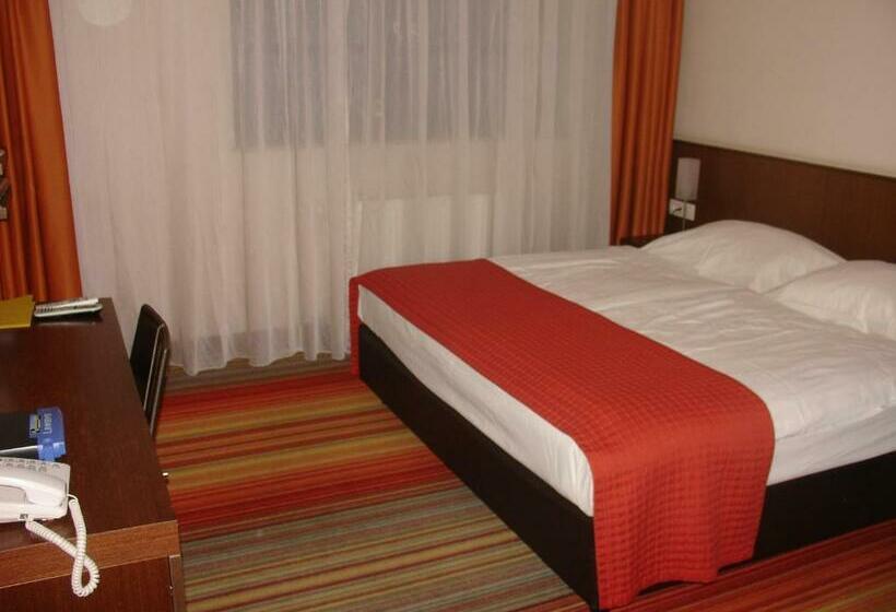 2 Bedroom Suite with Balcony, B&b Janežič