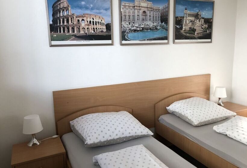 غرفة قياسية ثلاثية, šport Hotel Bôrik