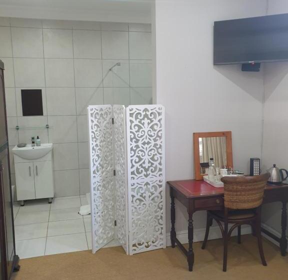 Номер Deluxe, 18 Pioneer Kloof
