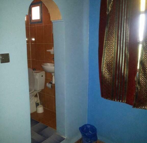 اتاق استاندارد, Karim Sahara