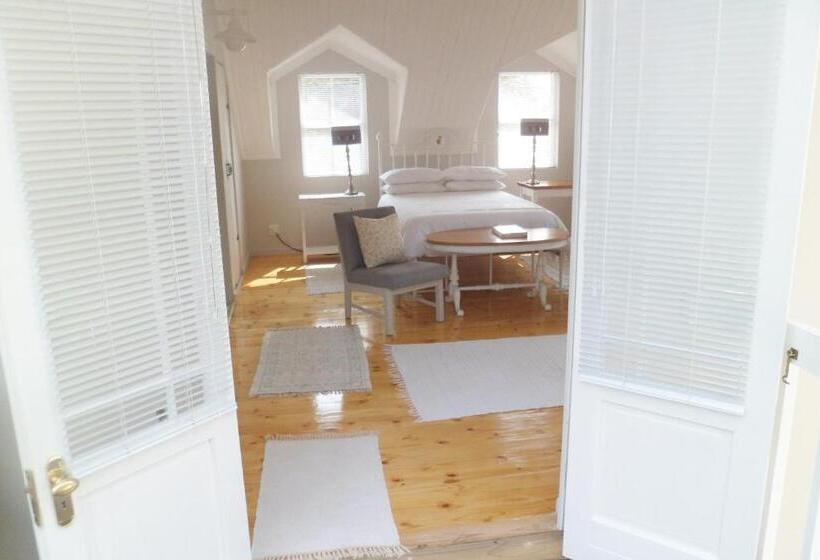 Номер Стандарт Трехместный, Kastelein Guesthouse