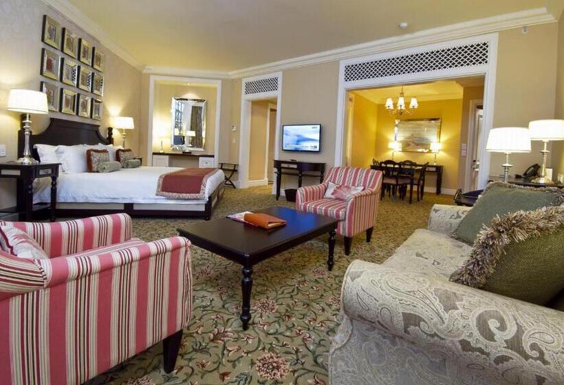 Suite Superior, The Boardwalk Hotel, Convention Centre & Spa