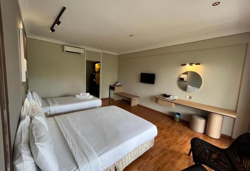 Triple Room Sea View, Tunamaya Beach & Spa Resort – Desaru