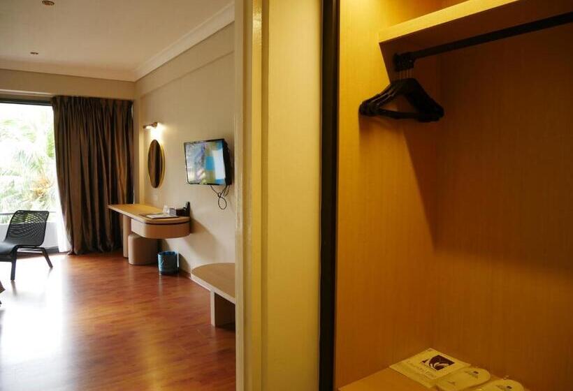 Triple Room Sea View, Tunamaya Beach & Spa Resort – Desaru