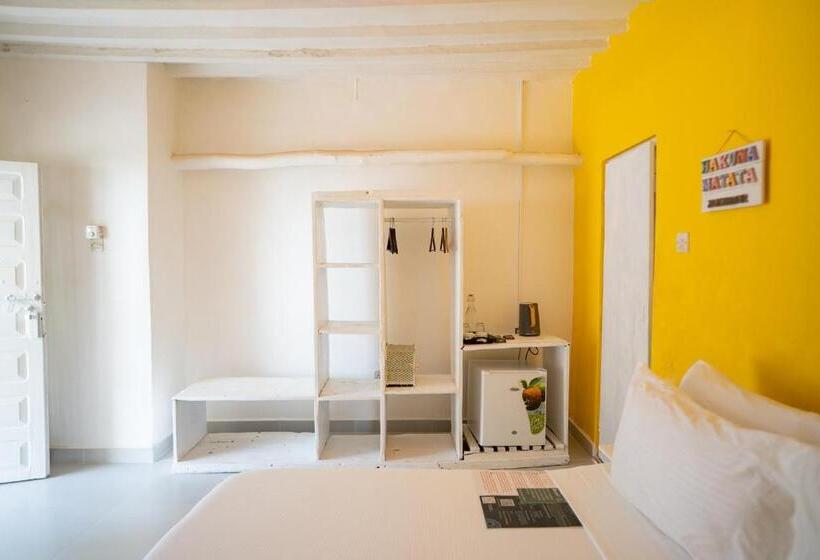 Economy Triple Room, Pili Pili Beach Bungalows