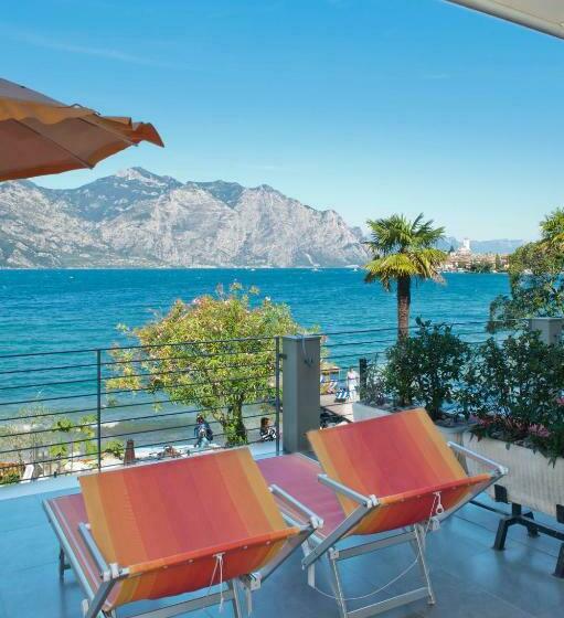 Полулюкс Вид на Озеро, Beach Hotel Du Lac Malcesine