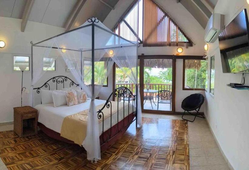 Люкс Мастер, Casa Guardia Panama