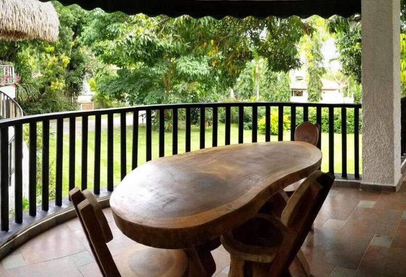 Семейный Номер, Casa Guardia Panama
