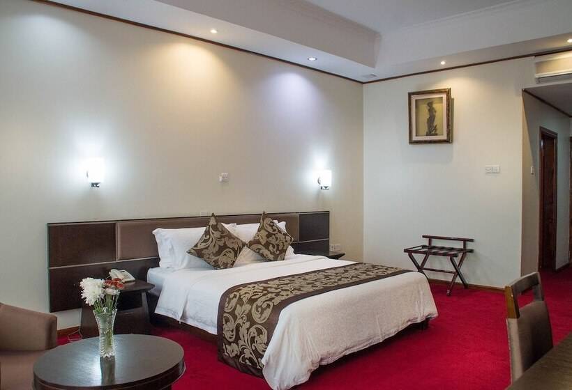 سوییت اجرایی, Lake View Resort