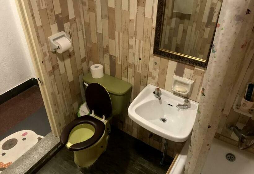 共用房间的床, Doobaki Hostel