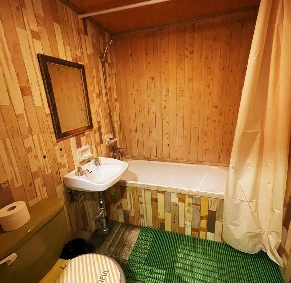Lit en Chambre Commune, Doobaki Hostel