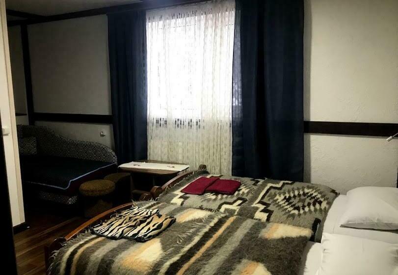 스탠다드 트리플 룸, Fayniy Motel