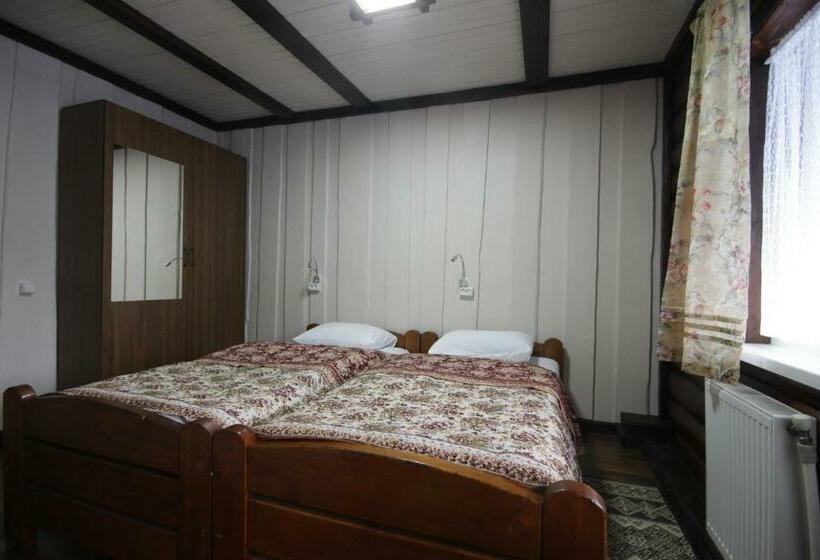 标准间带阳台, Fayniy Motel
