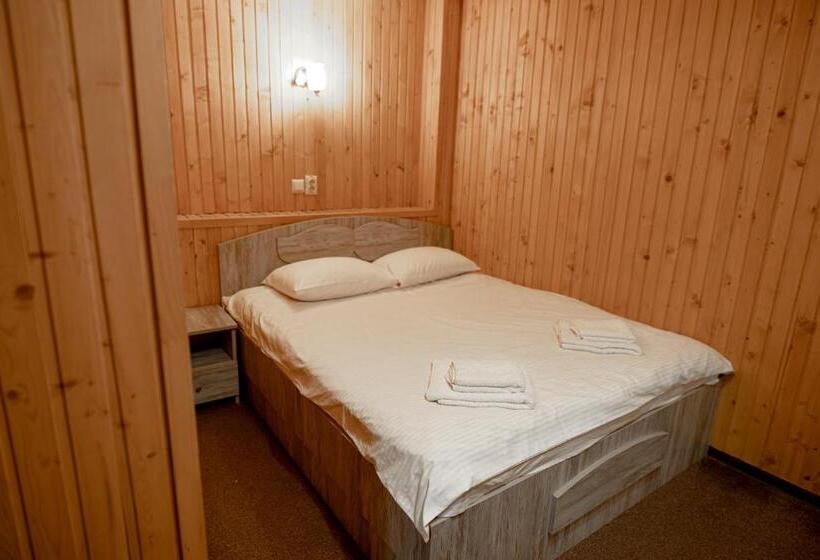 سوییت با چشم‌انداز کوه, Chalet Filvarok