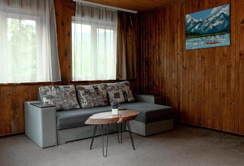 سوییت با چشم‌انداز کوه, Chalet Filvarok