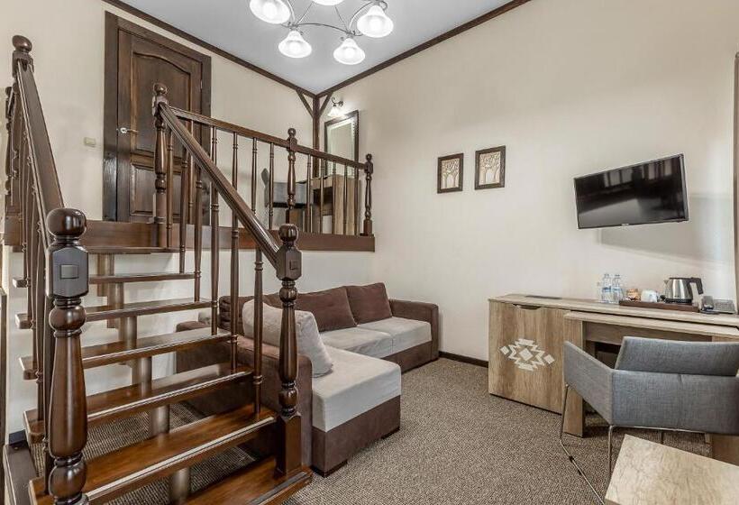 סוויטה, Zahar Berkut