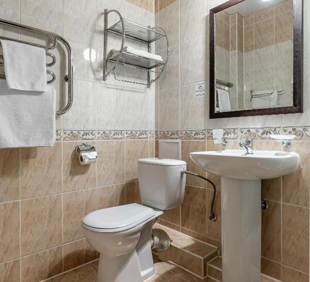 סוויטת ג'וניור משפחתית, Zahar Berkut