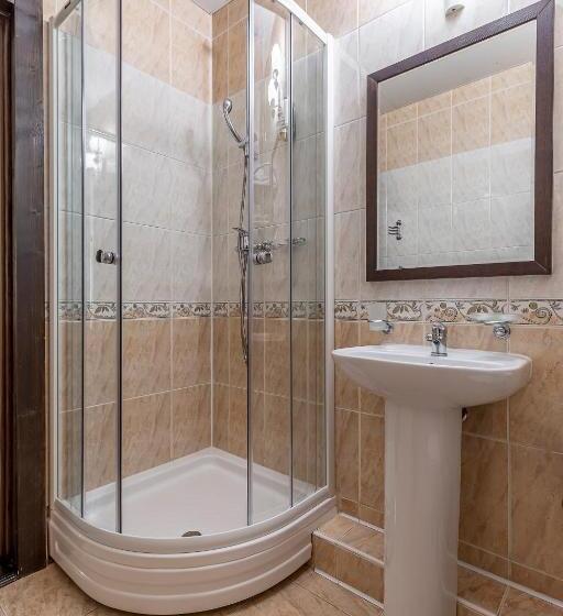 חדר סטנדרט, Zahar Berkut