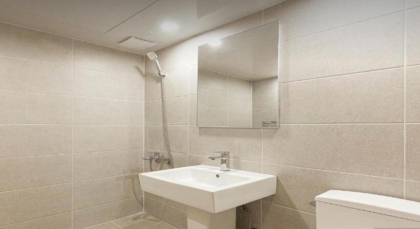 Номер Deluxe, Q Chuncheon