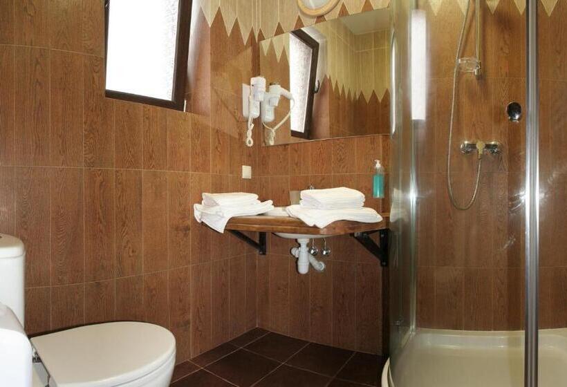 סוויטת דופלקס, Stara Pravda Hotel   History