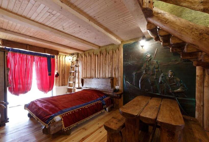 סוויטת דופלקס, Stara Pravda Hotel   History