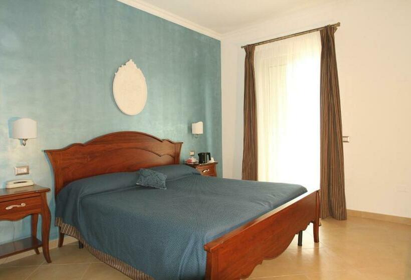 Номер Стандарт с Балконом, Boutique Il Castellino Relais