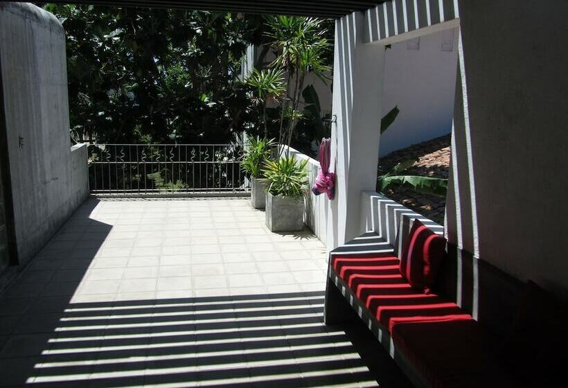 Трехместный Номер Премиум, Isana Beach House