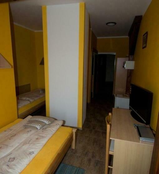 Номер Стандарт, Na Hradbách
