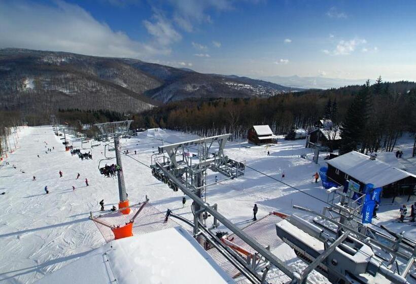 Standard Szoba Erkéllyel, Emeran