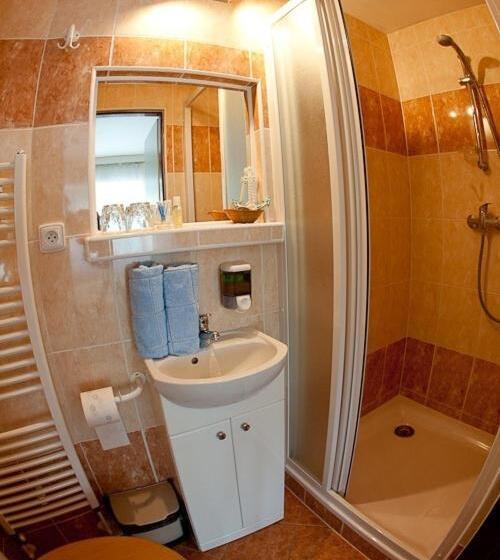 Апартаменты 2 Спальни, Penzion Macocha
