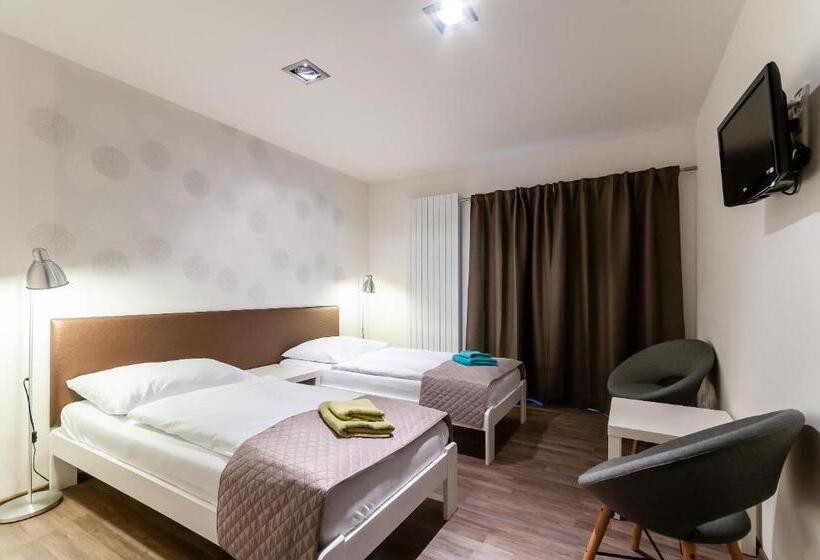 شقة غرفتين, Vv Hotel & Apartments