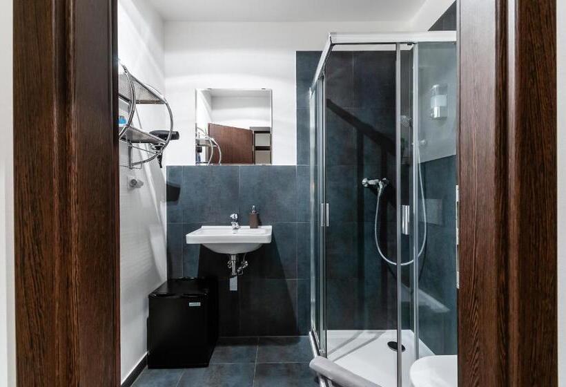 Апартаменты 2 Спальни, Vv Hotel & Apartments