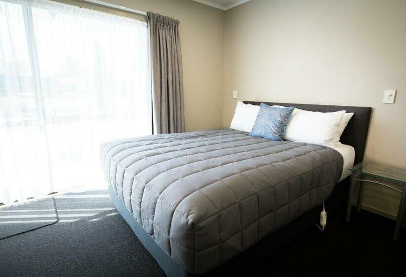 Люкс с гидромассажем, Ashbrook Motel Taupo