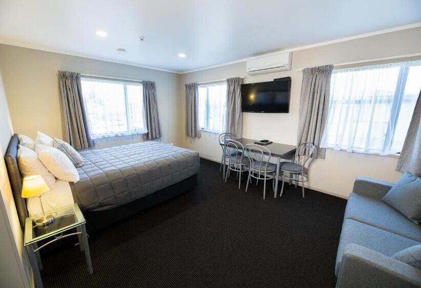 Люкс Премиум, Ashbrook Motel Taupo