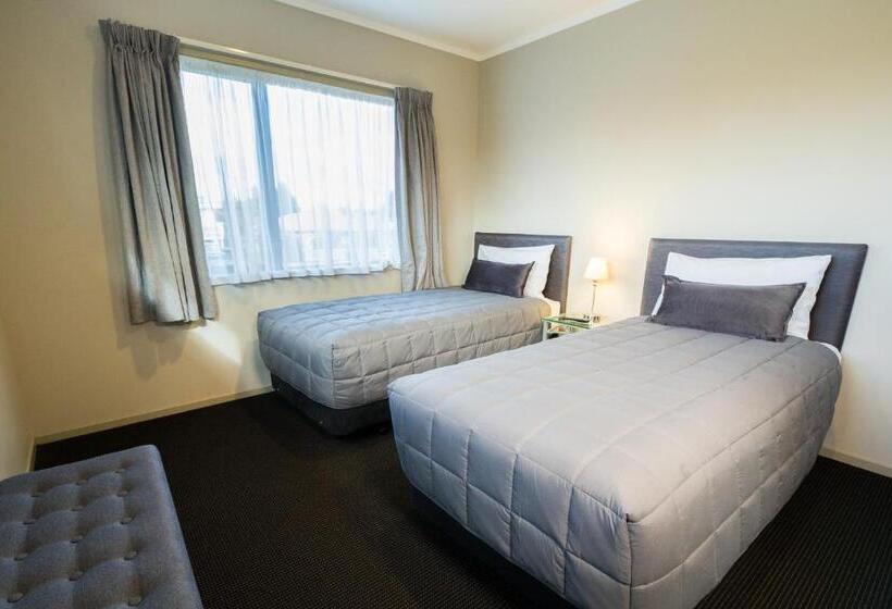 Люкс Премиум, Ashbrook Motel Taupo