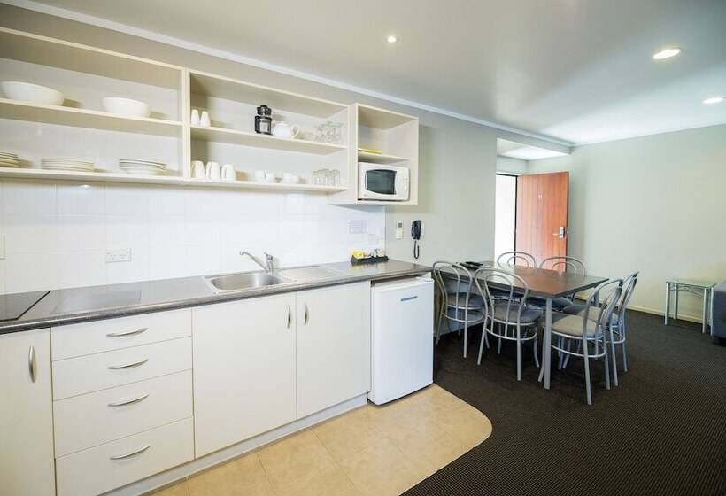 Люкс Premium 2 Спальни, Ashbrook Motel Taupo