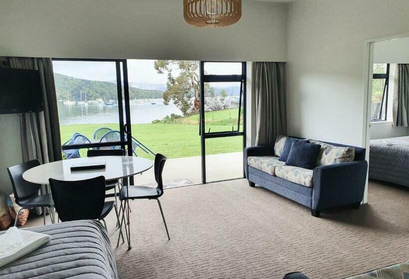 Апартаменты 2 Спальни Вид на Море, Bay Vista Waterfront Motel