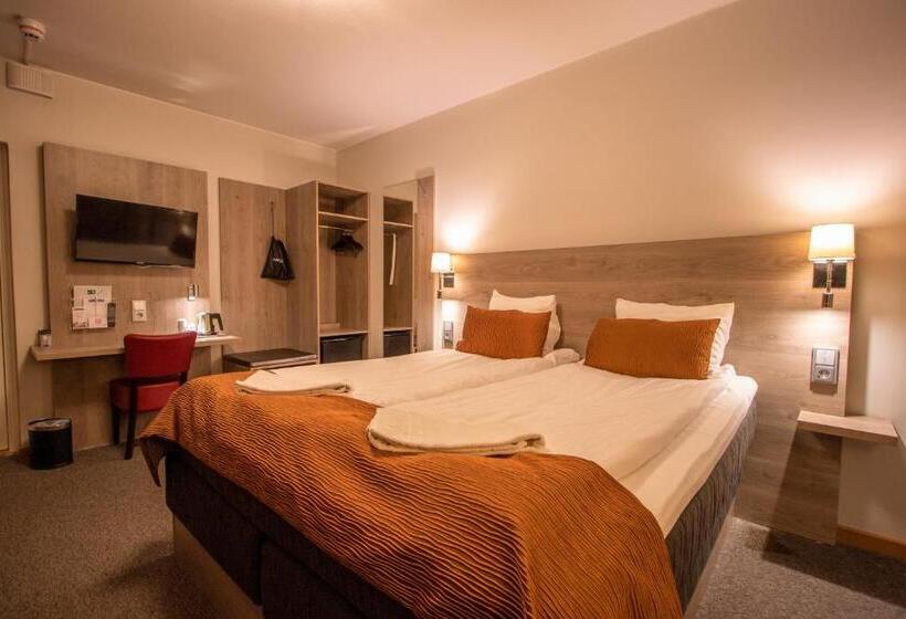 اتاق استاندارد با سرویس بهداشتی مشترک, Dream  Luxury Hostel