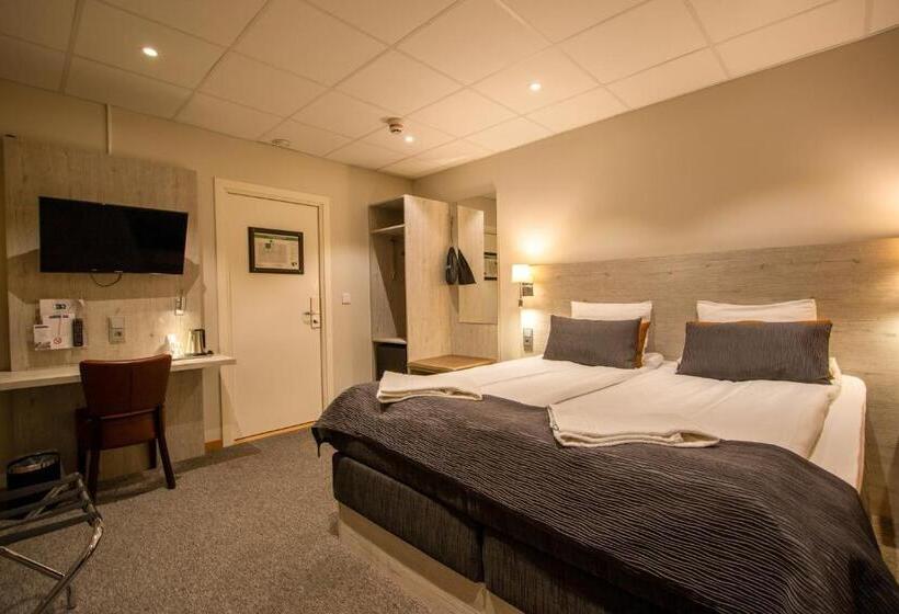 اتاق استاندارد با سرویس بهداشتی مشترک, Dream  Luxury Hostel